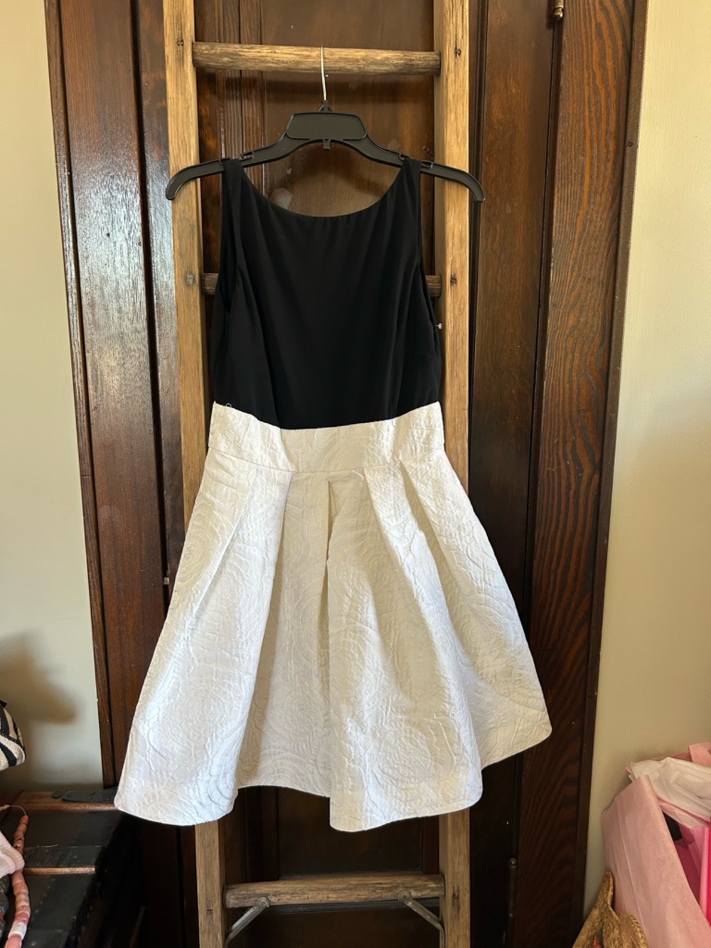 Lauren Ralph Lauren Black and White Fit-and-Flare Mini Dress, like new, Size 4
